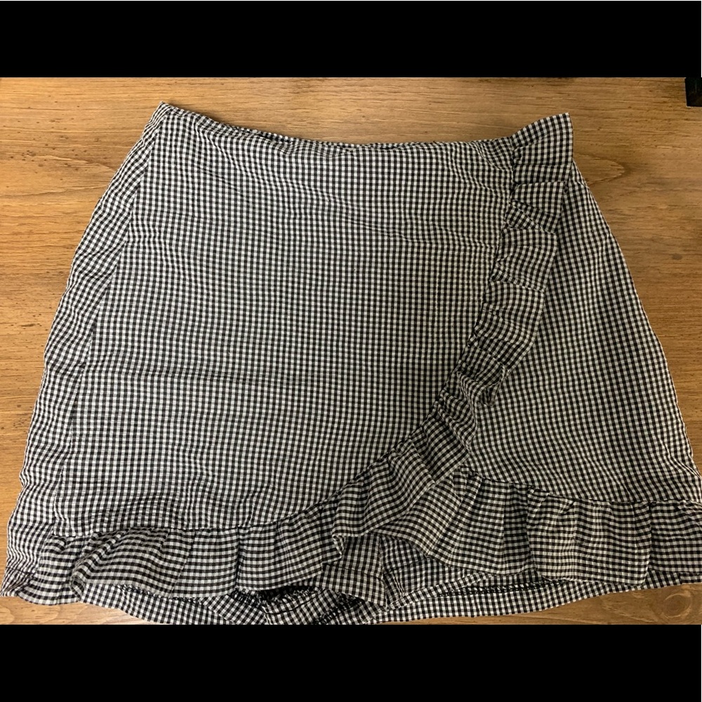 checkered mini skirt  only worn a few times